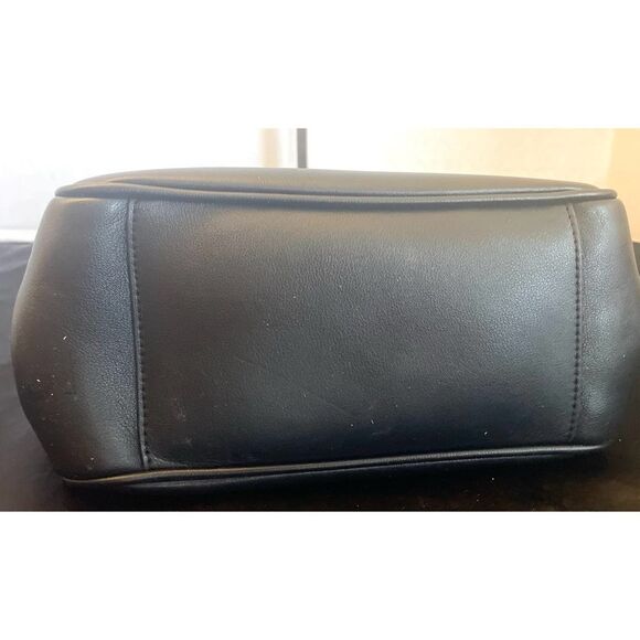 Love Moschino Black and Gold Chain Medium Shoulder Bag Magnetic Snap Close - Picture 5 of 14